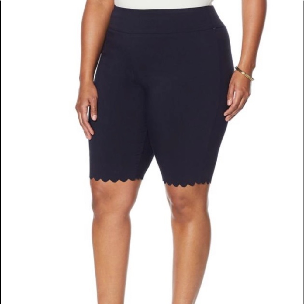 1X Nina Leonard Black Bermuda Shorts